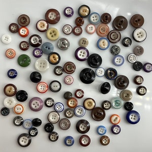 A Guide to Vintage & Antique Buttons: Part II • Adirondack Girl