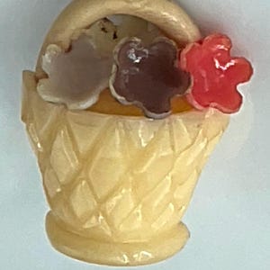 Medium Celluloid Realistic Basket Flowers Antique Button Old Vintage