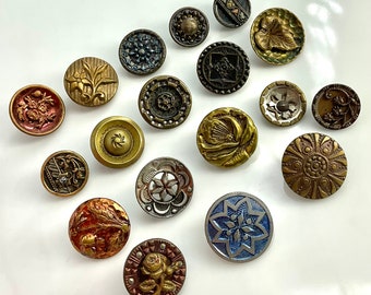 Lot 18 Small Metal Antique Buttons Old Variety Flowers Original Tints