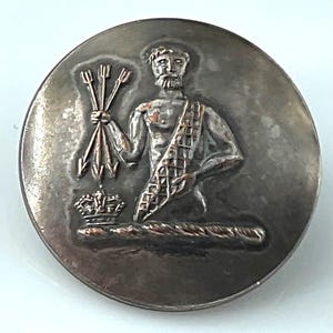 Antique Livery Button Figure Man Holds Arrows Crown Sash Pitt  Backmark Old