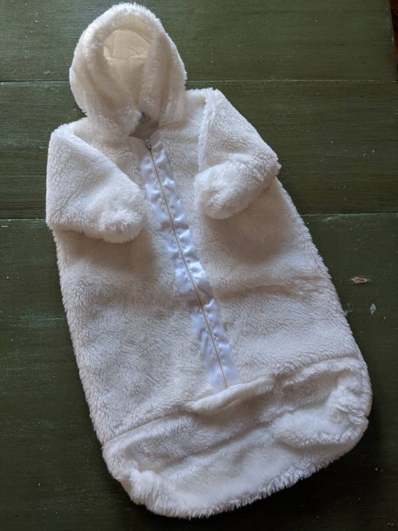 newborn winter bunting