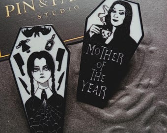 Addams Family Enamel Pin Set – Gothic Collectible Jewelry Gift