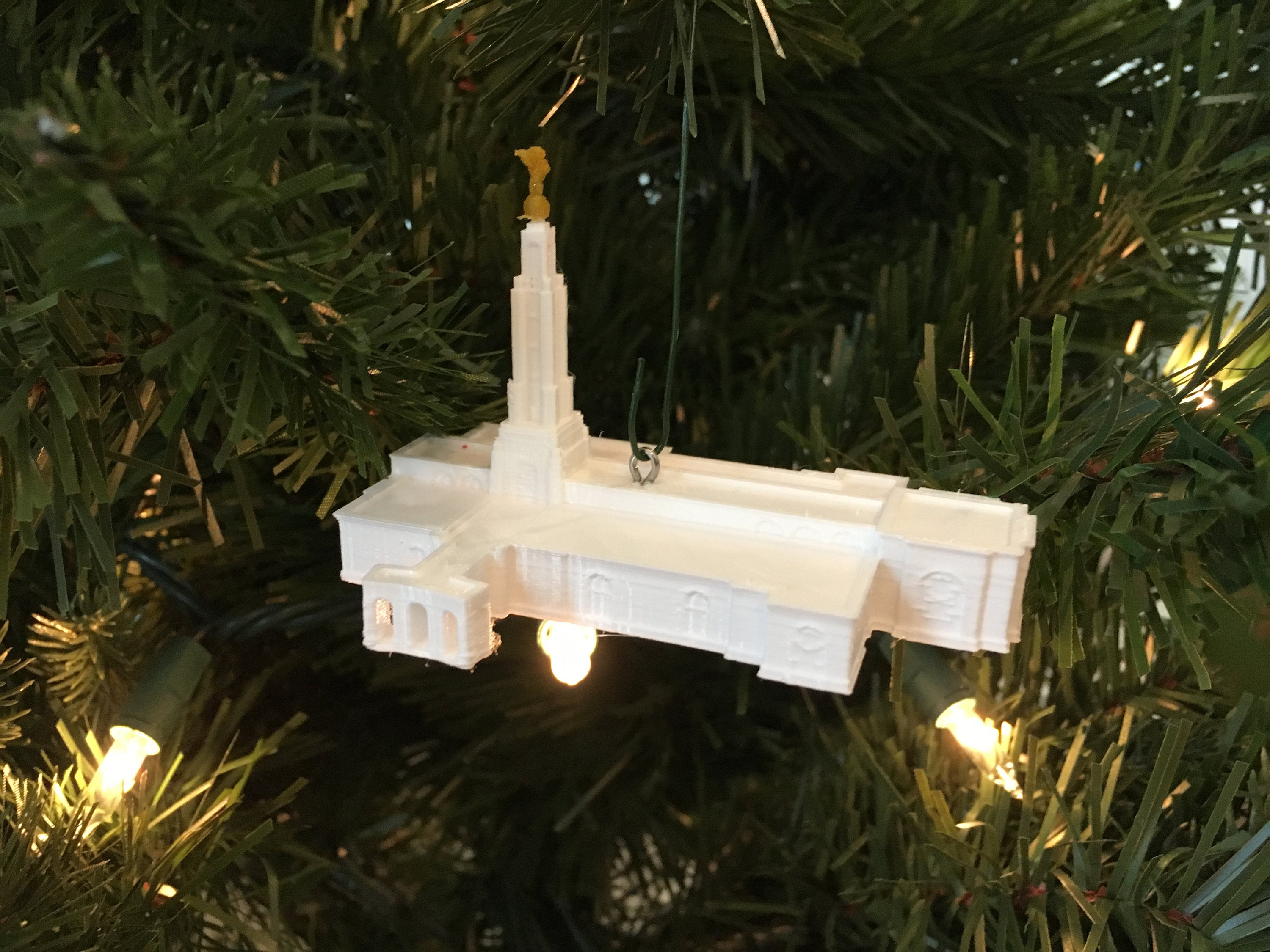 カリフォルニア州レッドランズ寺院のクリスマスオーナメント（受注生産