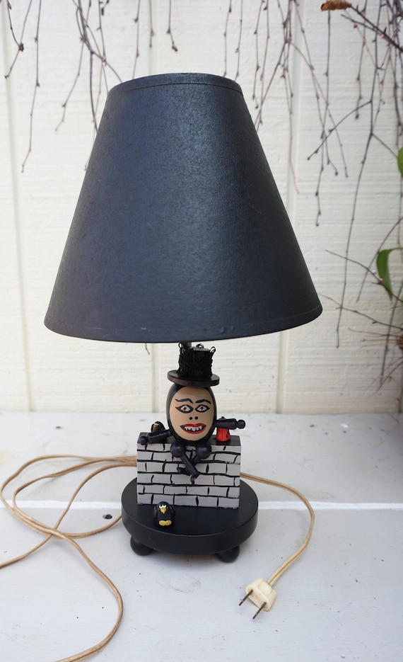 vintage humpty dumpty lamp