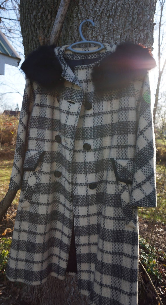 Women's Black & White Plaid Wool Coat Fox Fur Col… - image 5