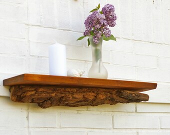 Bucherregal Aus Holz Kombiniert Funktionalitat Und Originelles Design