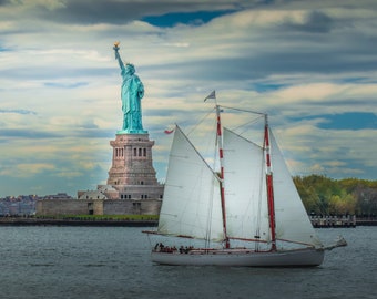 New York City, Statue of Liberty, Sail boat