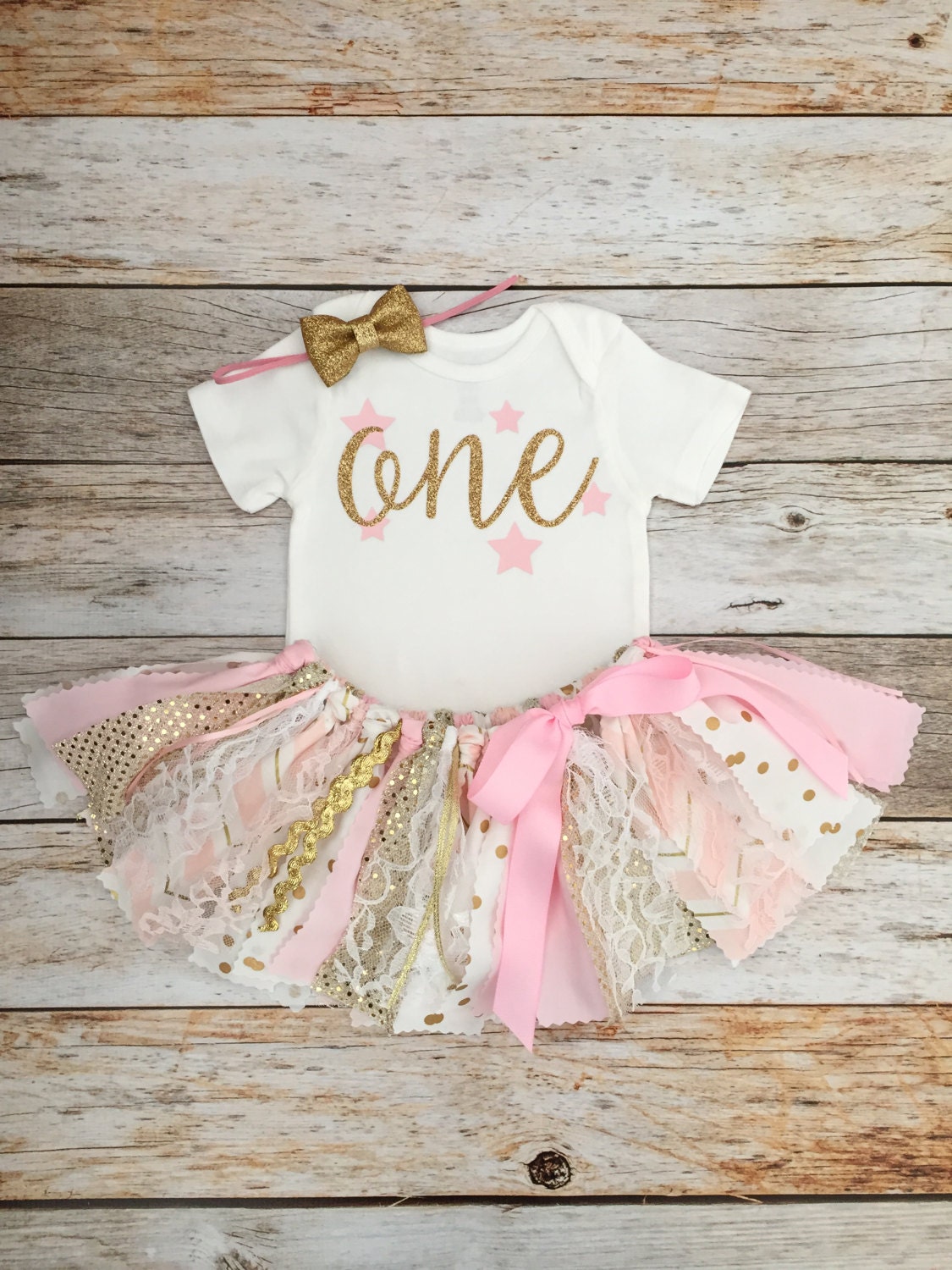 Baby Girl Pink and Gold First Birthday Outfit Pink and Gold Sparkly Arrow Birthday Outfit with Gold Bow Headband Pink and Gold Fabric Tutu