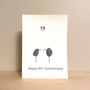 Carte artistique galets Joyeux 60e anniversaire • Anniversaire de diamants • 5,5 x 4 pouces • intérieur vierge • carte-cadeau faite main • unique en son genre • prête à être expédiée