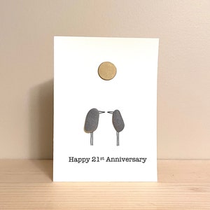 Carte d'art de galets joyeux 21e anniversaire • cadeau traditionnel en laiton • 5,5 x 4 • intérieur vierge • carte faite à la main • unique en son genre • prête à être expédiée