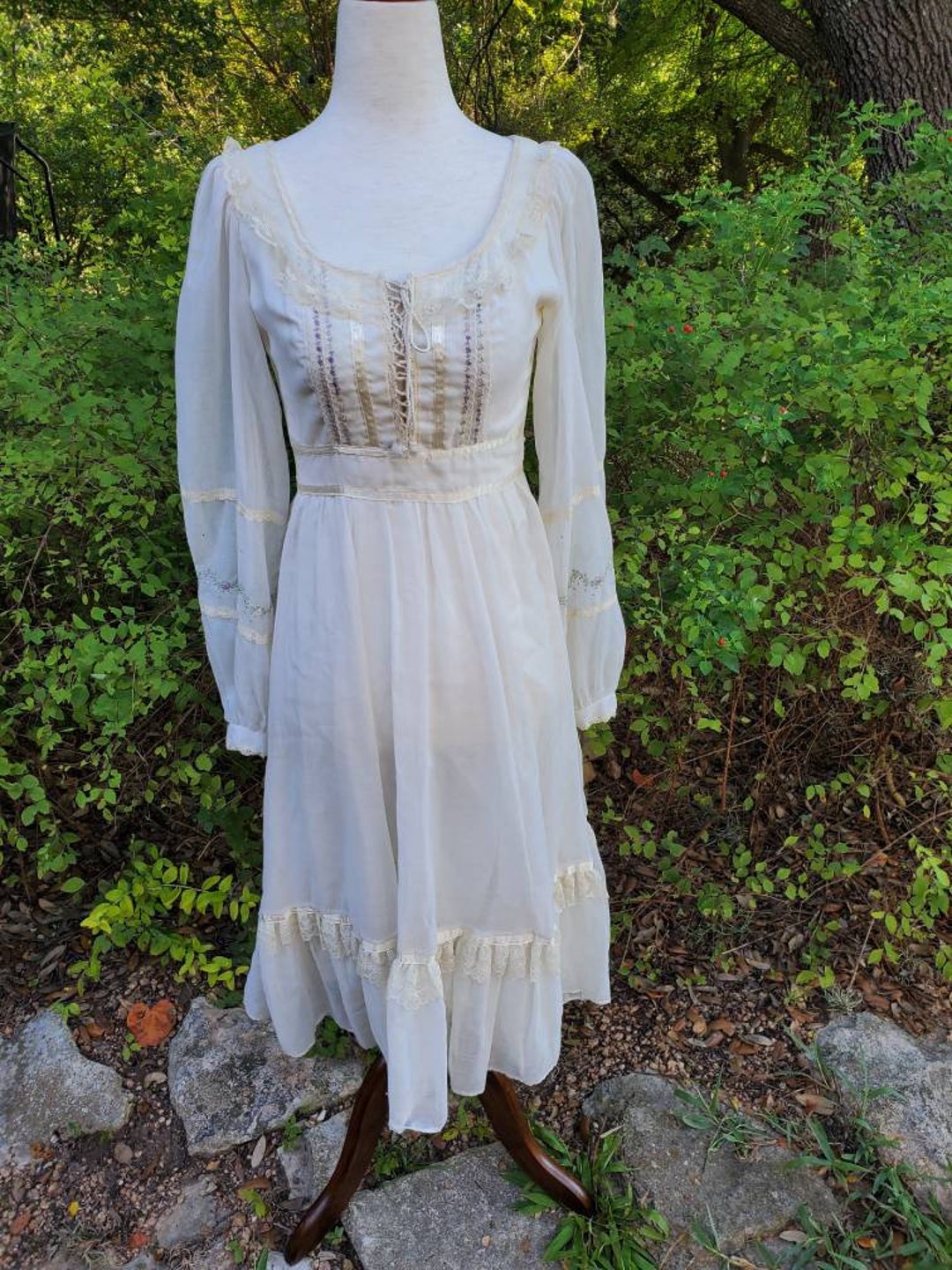 Gunne Sax Dress Xs 3 White Embroidered Midi Floral Whie Pink - Etsy
