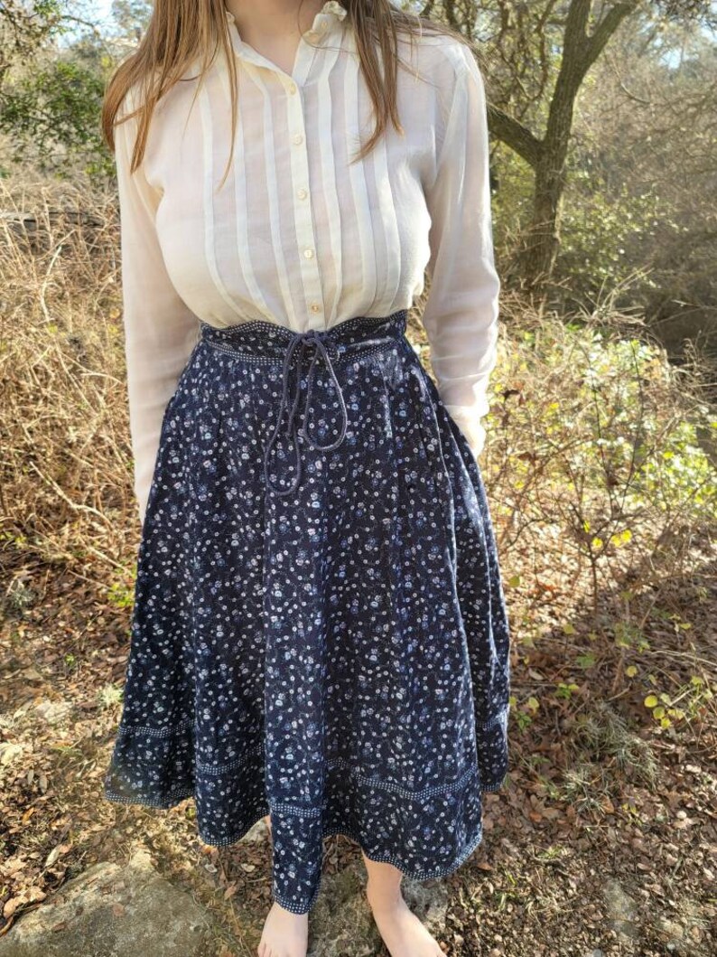 Vintage Gunne Sax Skirt 13 Medium Navy Blue Floral Midi Skirt Corset Skirt