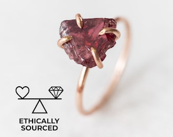 Raw garnet ring - Rough gemstone ring - Non traditional engagement ring - January birthstone jewelry - Zodiac stone jewelry