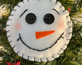 Smiling Snowman with Button Eyes