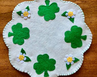 Shamrock and Flower Scalloped Wool Felt Candle Mat Table Topper 12"