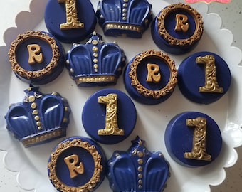 Royal prince  chocolate covered Oreo&#39;s. Royal blue and gold for a Royal prince 1st birthday party, baby shower or baptism