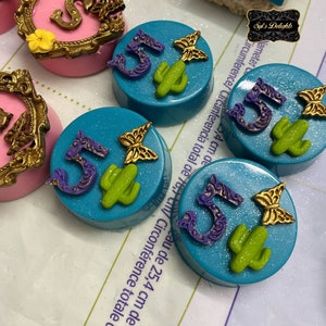 Enchanted Mirabel inspired chocolate covered Oreo&#39;s.  Isabella cookies. LaFamilia party sweets. Enchanted candle theme cookies