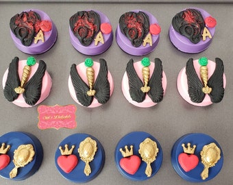Descendants theme inspired Chocolate covered Oreo&#39;s. Dwarves cookies. Evil queen inspired cookies. Descendants inspire party favors