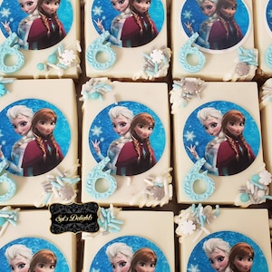 Frozen rice krispies treats.  Frozen theme party favors. Frozen inspired party treats. Frozen Elsa and Anna. Homemade halal rice krispies