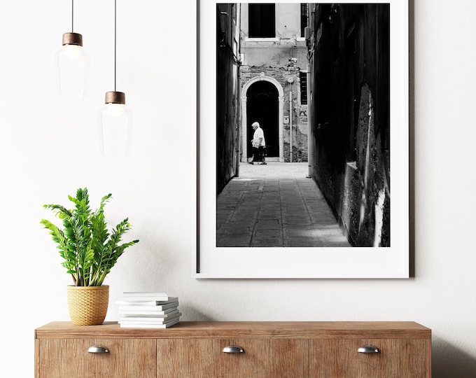 People Photography Print - Venice Black and White Photography Print - Street Photography - Venice Street Photography - Monochrome - Europe