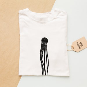 Octopus T shirt - Premium Unisex Crewneck T-shirt - Octopus Tshirt - Octopus T-Shirt - Minimalist - Octopus T Shirt - Printed Tee - Gift
