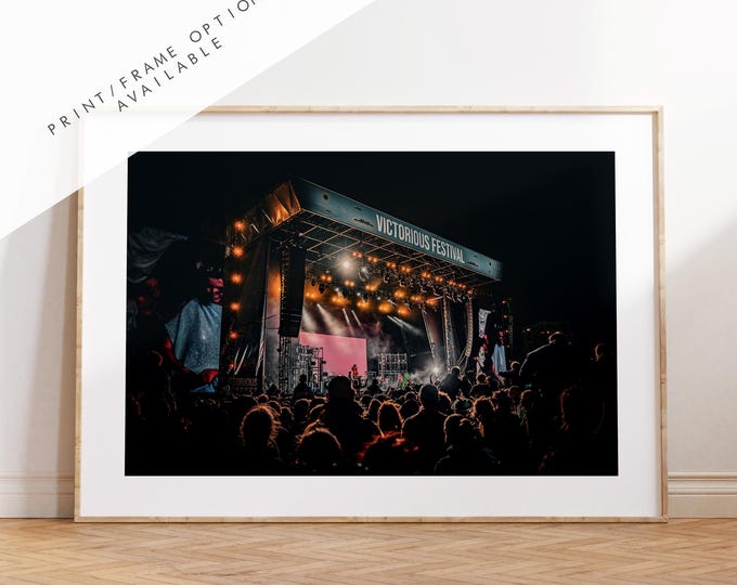 Victorious 26 - Photography Print - Portsmouth and Southsea Prints - Wall Art -  Frame and Canvas Options -Landscape