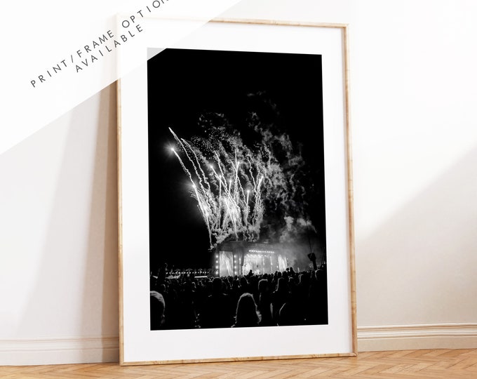 Victorious 2023 - Photography Print - Portsmouth and Southsea Prints - Wall Art -  Frame and Canvas Options - Portrait - BW