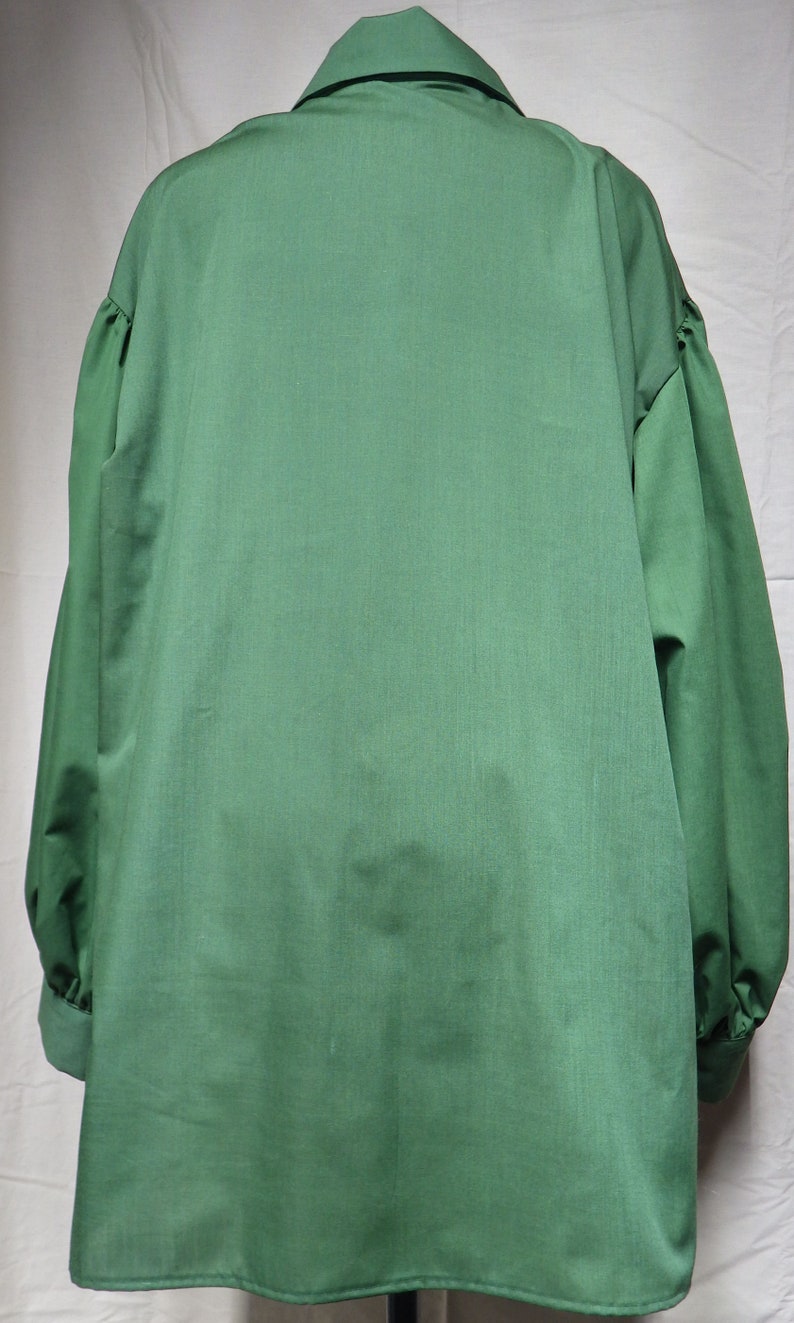 Size large 44 112cm chest. Men/'s lace-up green medieval costume shirt with collar