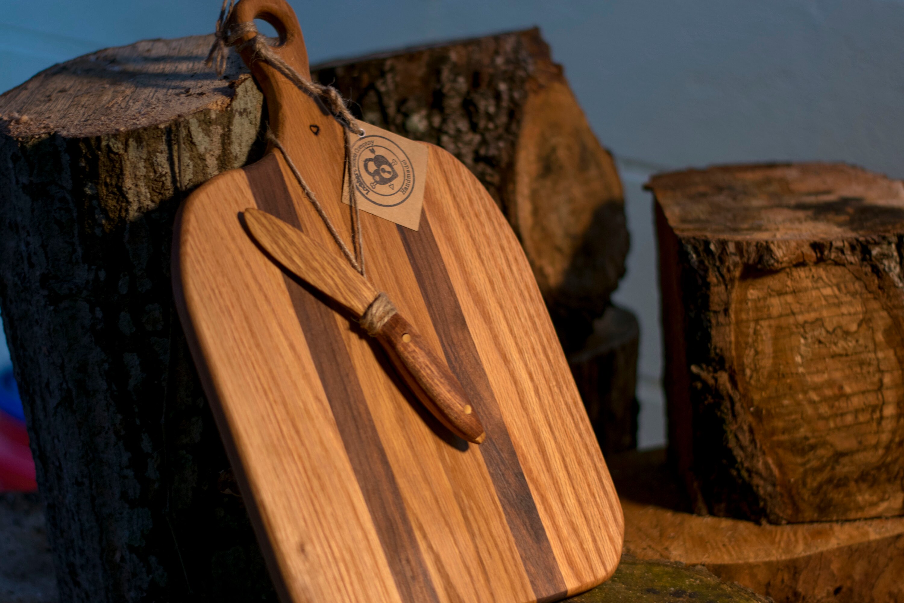 Tablero de servicio hecho a mano / tabla de cortar con | Etsy