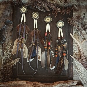 Maxi earring feathers to wear on one side for a bohemian look