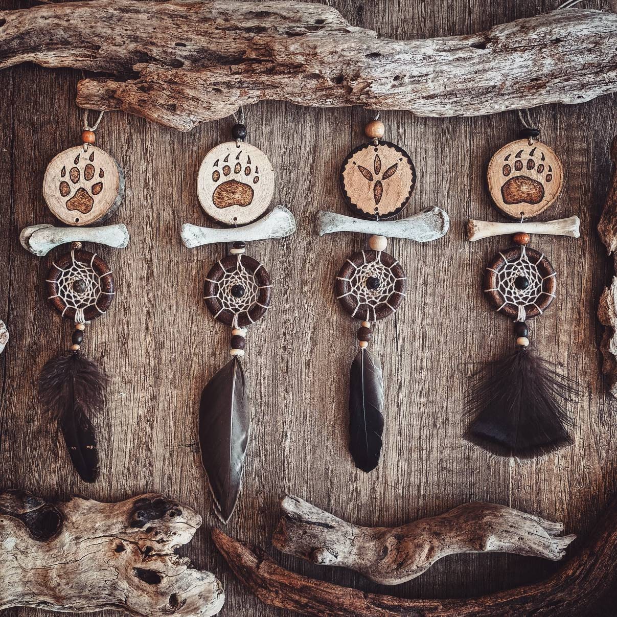 Mini Dreamcatcher Pour Rétroviseur, Attrape Rêves Animal, Capteur de Loup, Patte d'ours, Empreinte C