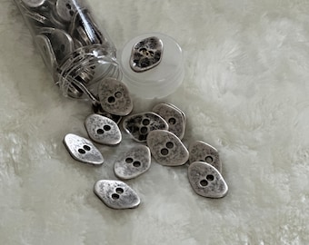 Drops Silver Diamond Shaped buttons 20mm