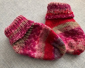 Hand knitted 3-6 months Socks, knitted with organic pure wool, machine washable