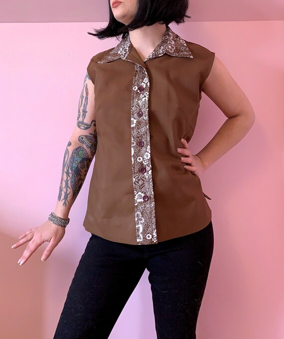 70s Vintage Brown Top with Chunky Floral Trim