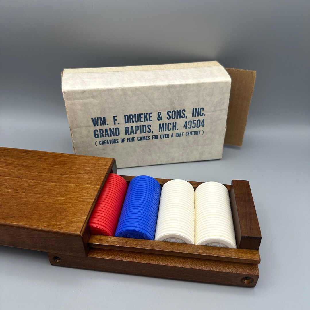 WM. Drueke Poker Chips in Wooden Box missing One White Chip Etsy