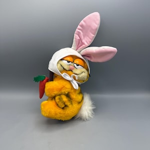 Easter Bunny Garfield with Dangling Carrot, Vintage Garfield Plush Toy (Stain on Hat)