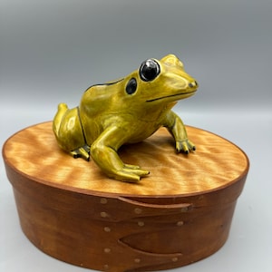 Vintage Frog Figurine