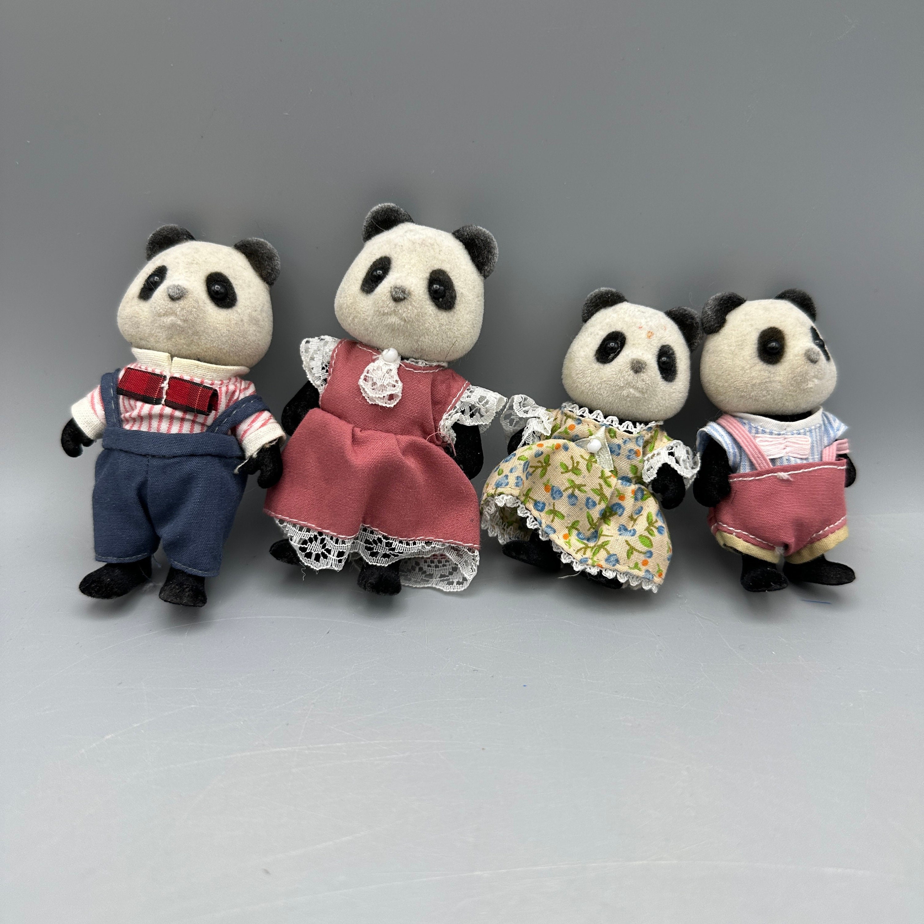 Used] PANDA FAMILY 2885 Epoch Sylvanian Families Calico Critters