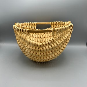 Rustic Woven Round Bottomed Egg Basket