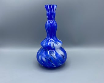 Jarrón de vidrio de arte azul y blanco, vintage