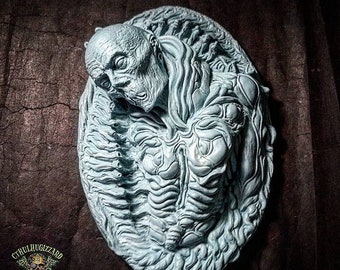 SCORN Biomechanical Humanoid unpainted resin relief 1/4 scale .