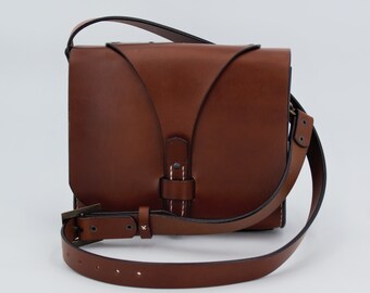 Simple, elegant shoulder bag, leather bag, unique piece, 100% handmade