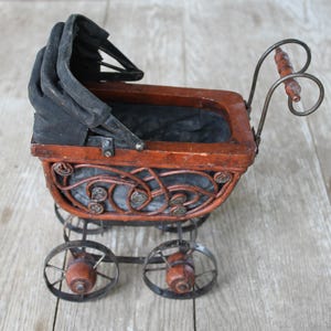 Vintage Victorian Wicker Baby Doll Stroller, Pram, Buggy, Doll Collectors