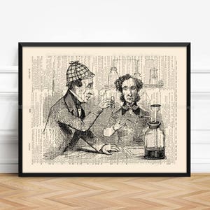 K&ouml;nnte beinhalten: Schwarz-wei&szlig;-Illustration von zwei M&auml;nnern in einem Labor. Ein Mann tr&auml;gt einen Deerstalker-Hut und schaut in ein Glasrohr. Der andere Mann schaut mit besorgtem Ausdruck in das Rohr. Die Illustration ist auf einer Buchseite gedruckt.