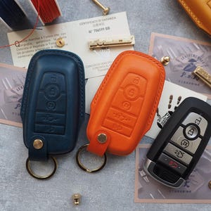 Handmade Leather Ford Mustang/Raptor Car key Case.Leather Car Key Fob cover,Remote Key Case,Car Keychain,Smart Key Leather Case.gift