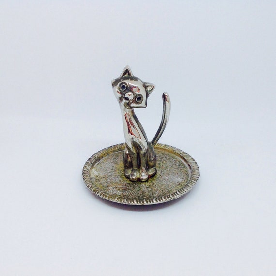 Cat ring holder next sale