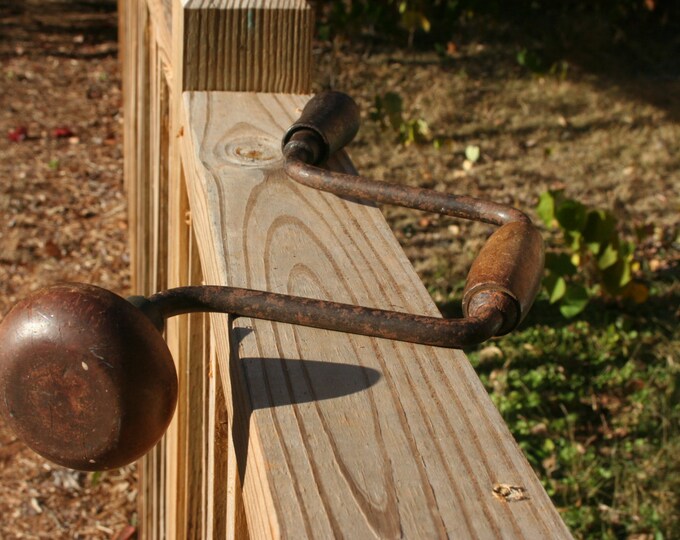 Vintage Hand Held Drill . Brace and Bit , Wood Working, Carpentry