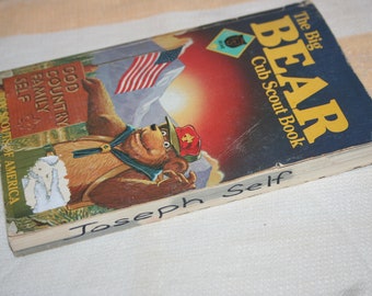 Vintage Bear Scout Book, 1984 Boy Scout Vintage Book, Boy Scout of America Memorabilia