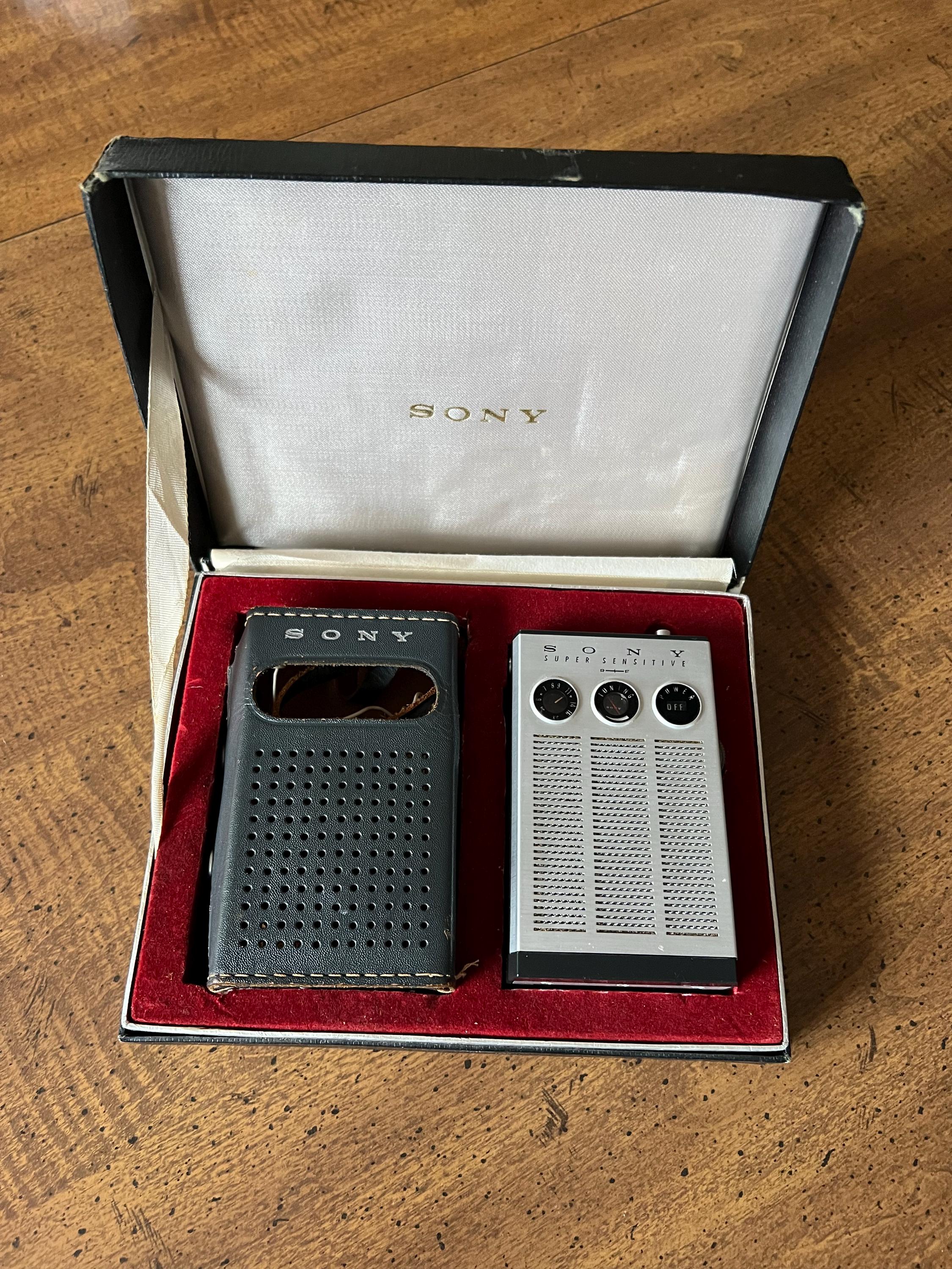 8 Transistor Radio - Etsy 8 Transistor Radio - Etsy