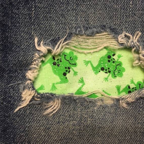 Asst. Sizes Available Green Bandana Peek a Boo Iron On Holey patches